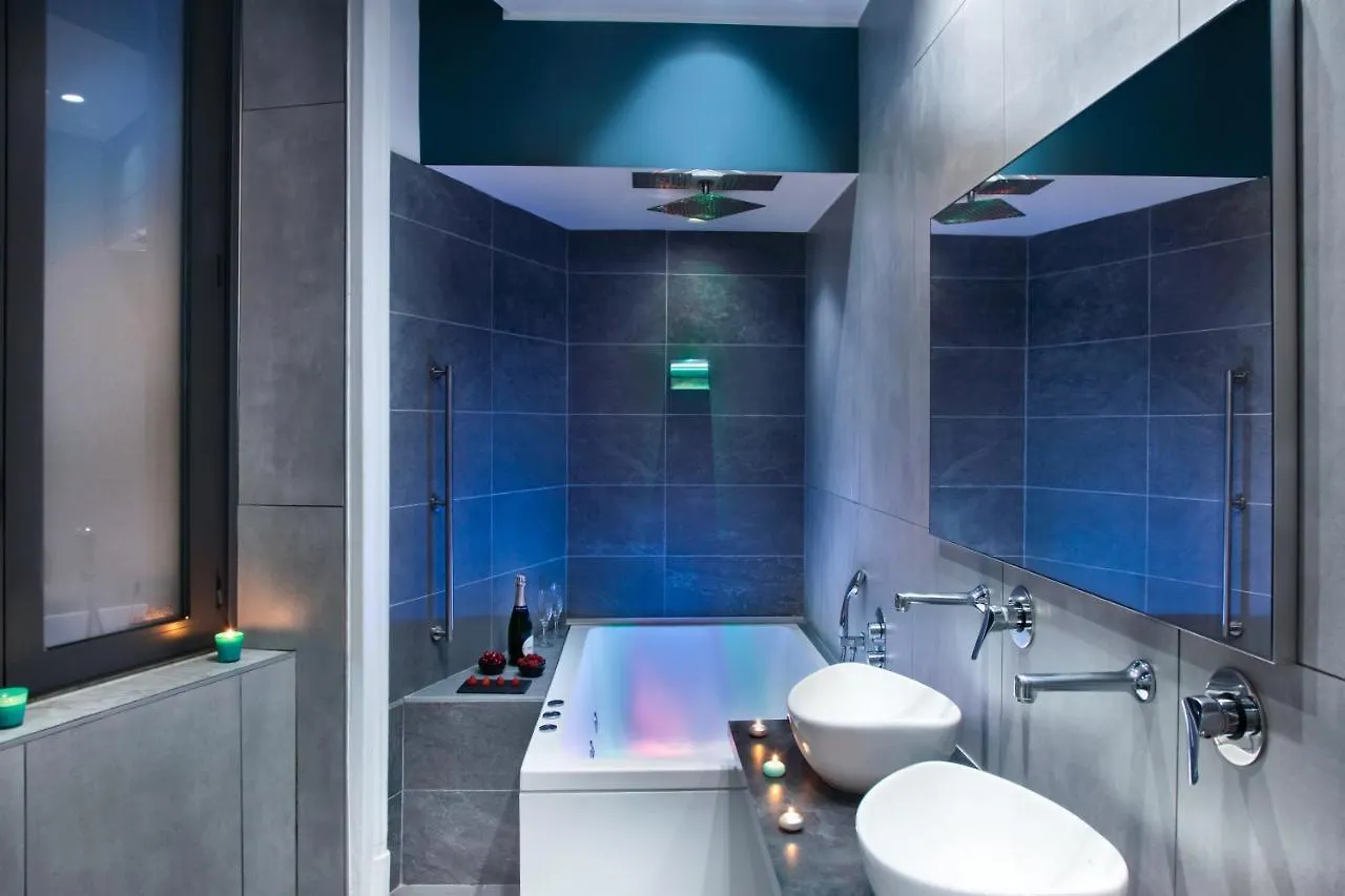 Enjoy Art Bed & Breakfast Naples 0*,  Italy